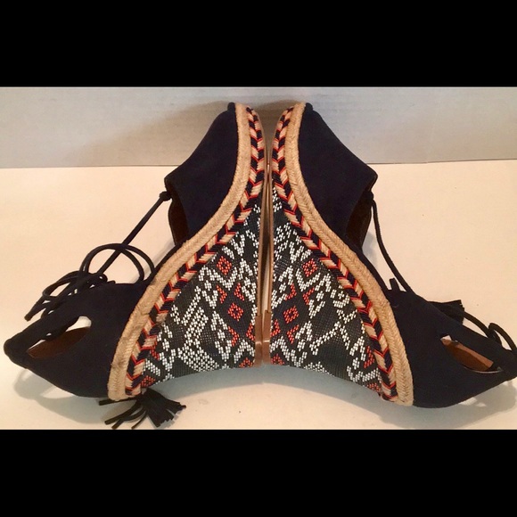 CABI ⭐️⭐️SOLD⭐️⭐️ISLA ESPADRILLE WEDGE NEW - Picture 4 of 8